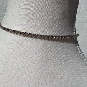 Silver Crystal Choker – Elegant & Lightweight